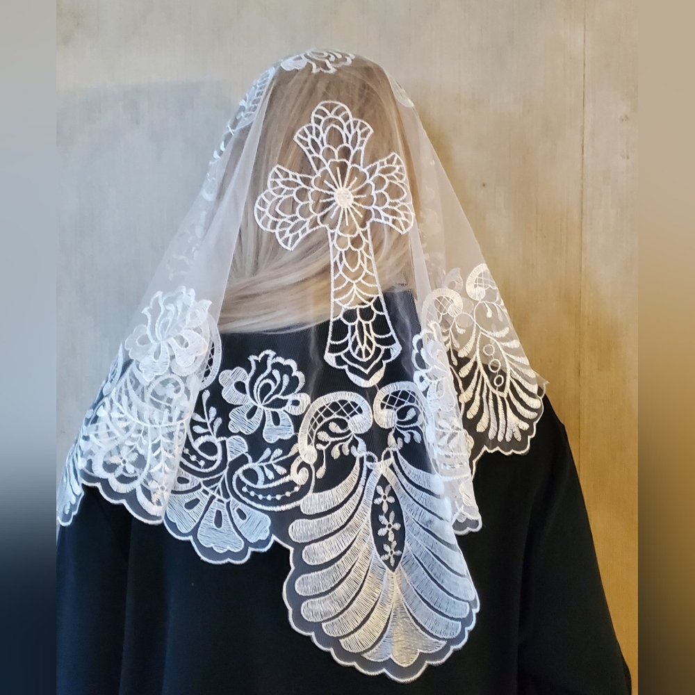 Veiled Woman Lace‎ White Mantilla Chapel Veil with Cross Catholic Mass Adoration